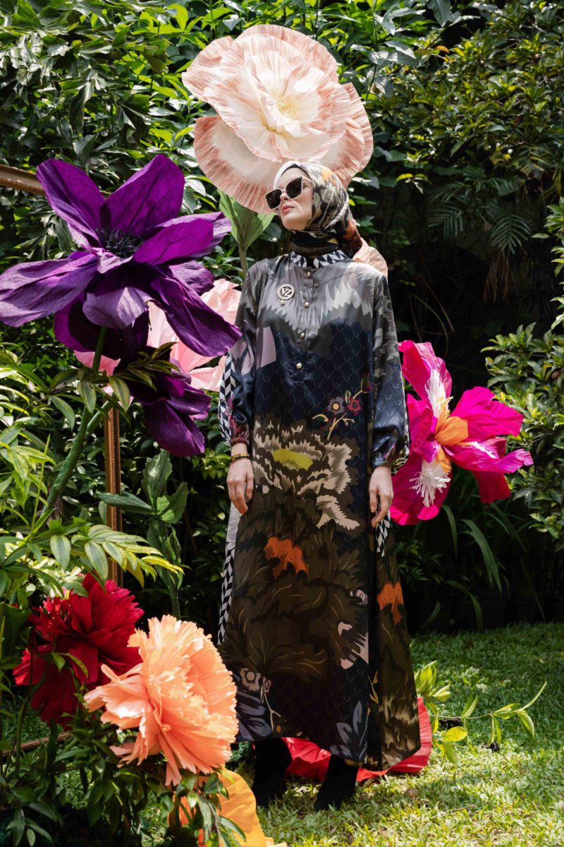 VZ Chimera Dress Black - Image 4
