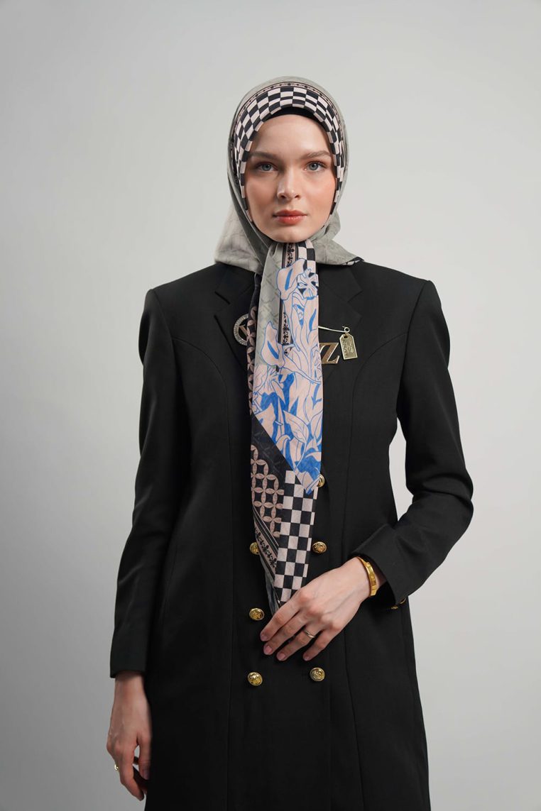 VZ Luella Scarf - Black Eucalyptus
