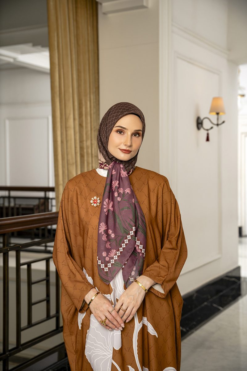 VZ Fiori Scarf - Brown - Image 6