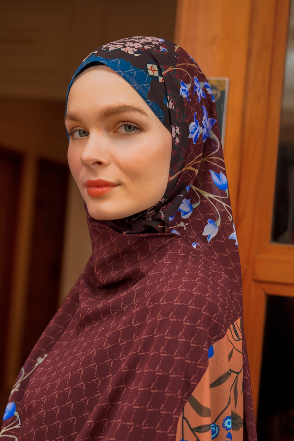 VZ Fiori Pashmina - Brown - Image 5