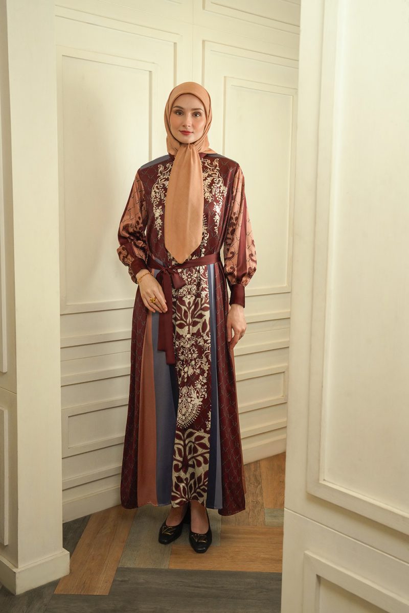 VZ Eminence Dress - Dark Maroon - Image 5