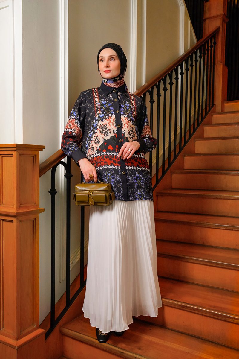 VZ Marra Top - Black - Image 6