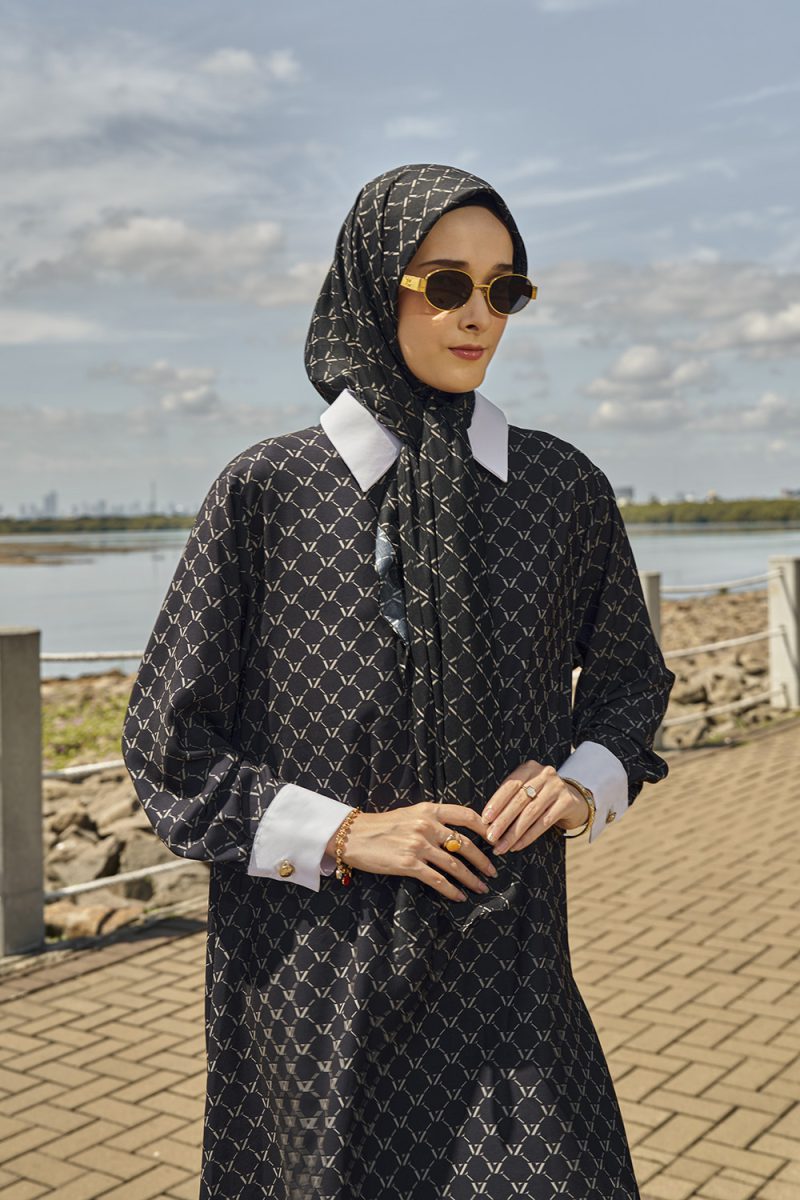 VZ Vivere Scarf - Black - Image 4