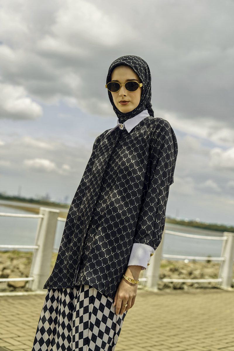 VZ Vivere Top - Black