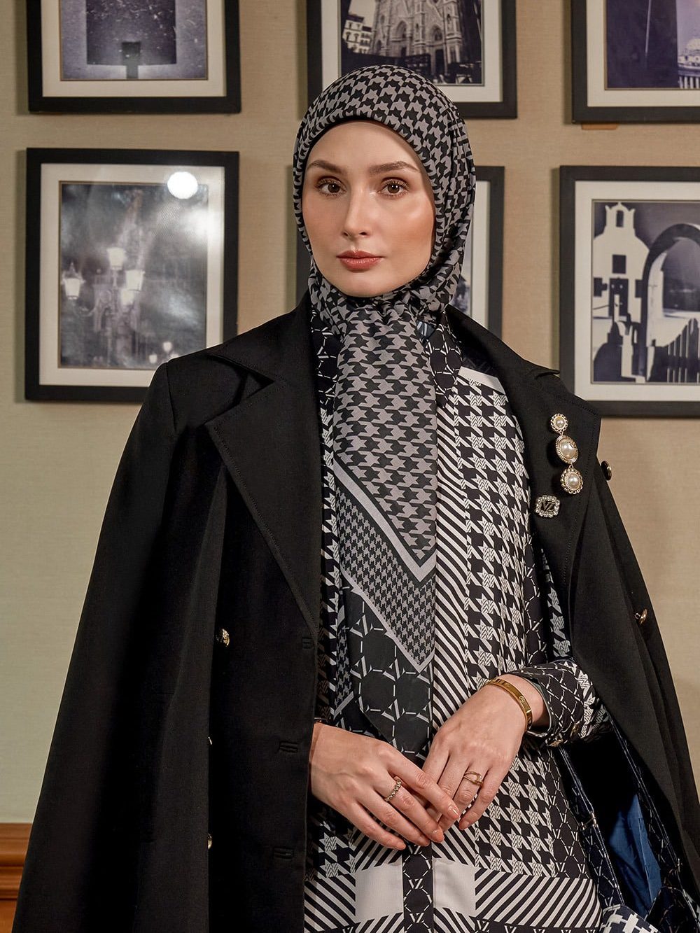 VZ Rufayya Scarf - Black