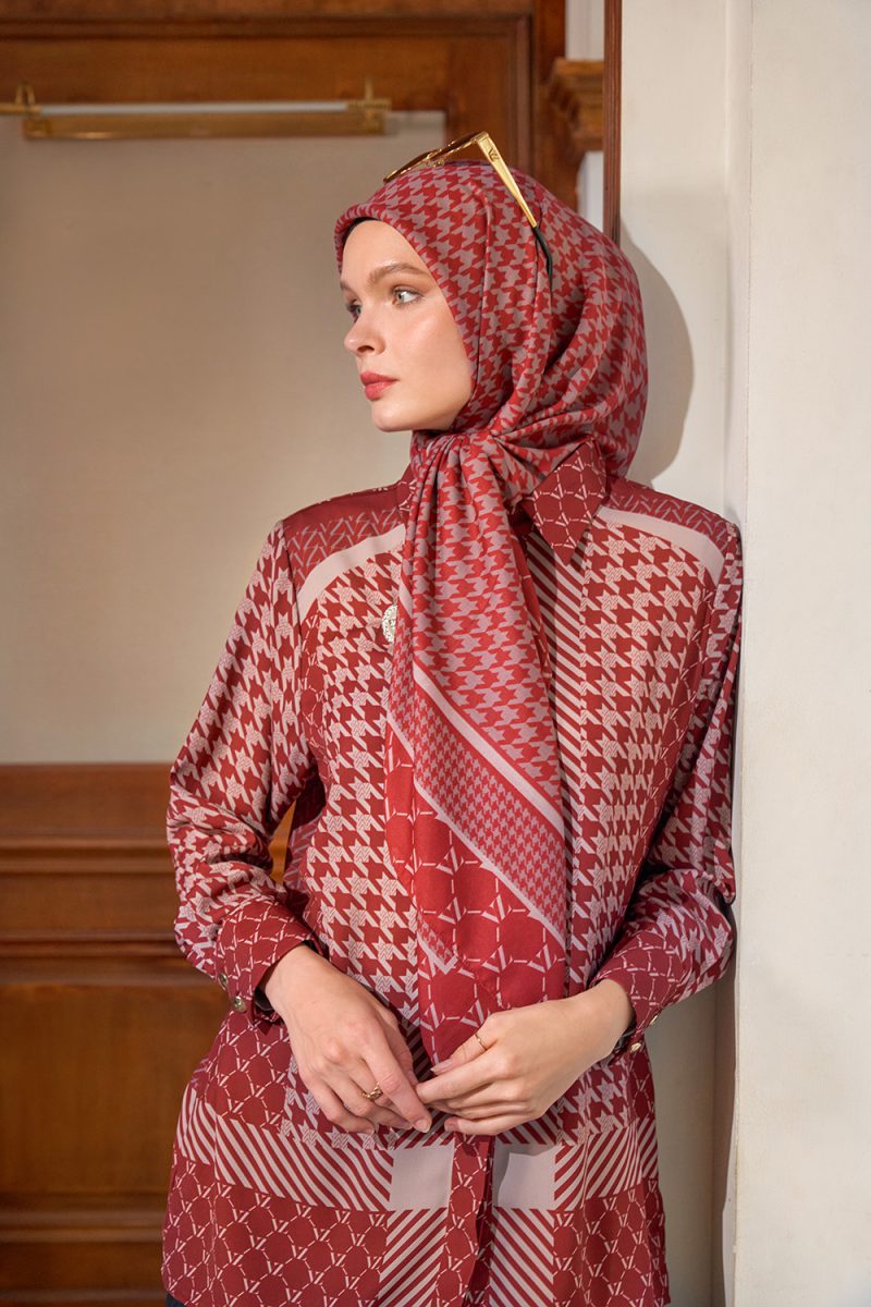 VZ Rufayya Top - Deep Maroon - Image 4