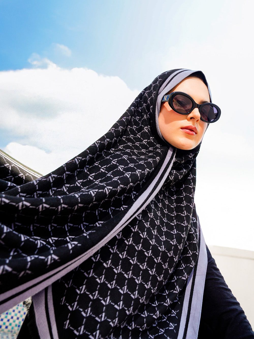 VZ Monogram Long Shawl - Black