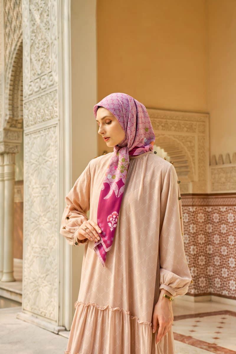 VZ Seralya Scarf - Magenta Haze - Image 5