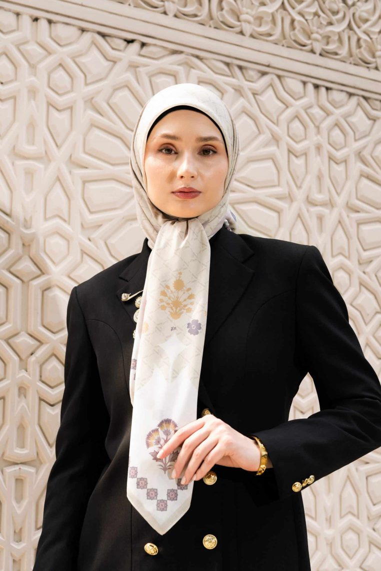 VZ Seralya Scarf - Cream Cheese