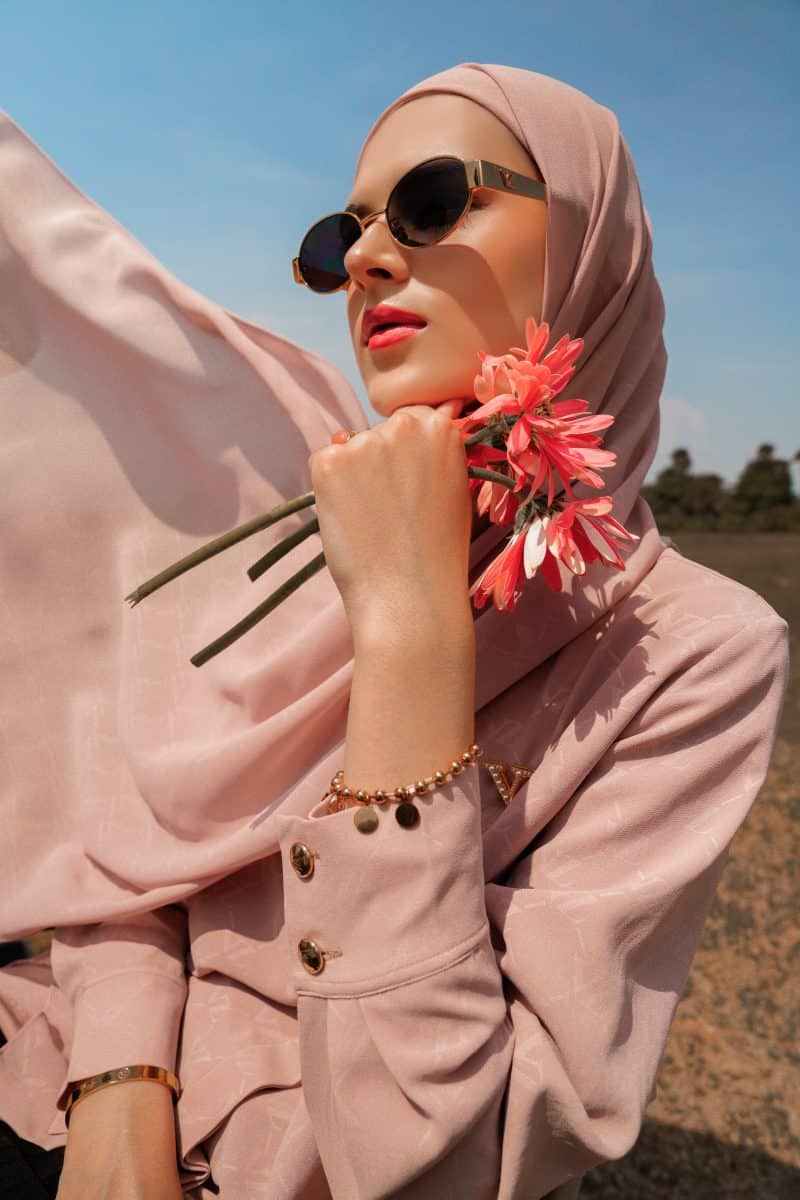 VZ Signature Embossed Pashmina - Dusty Mocca - Image 3