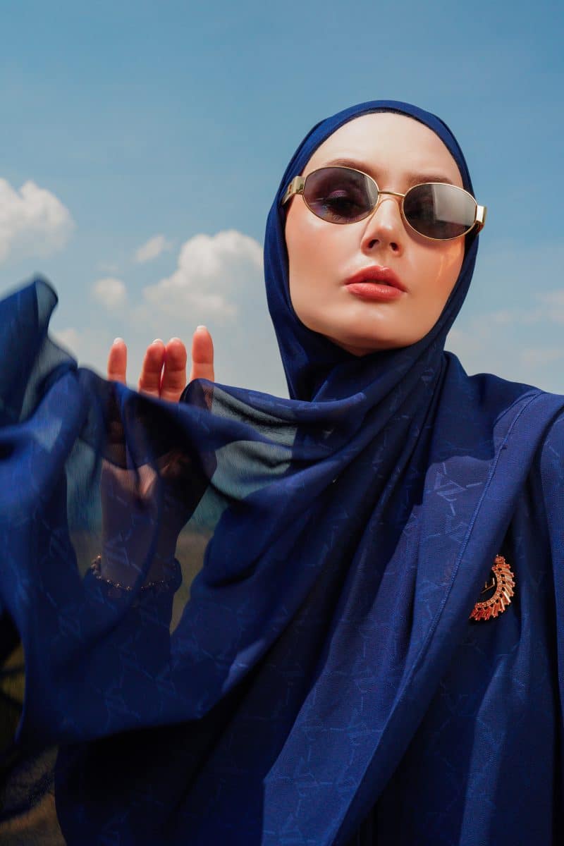 VZ Signature Embossed Pashmina - Navy - Image 3