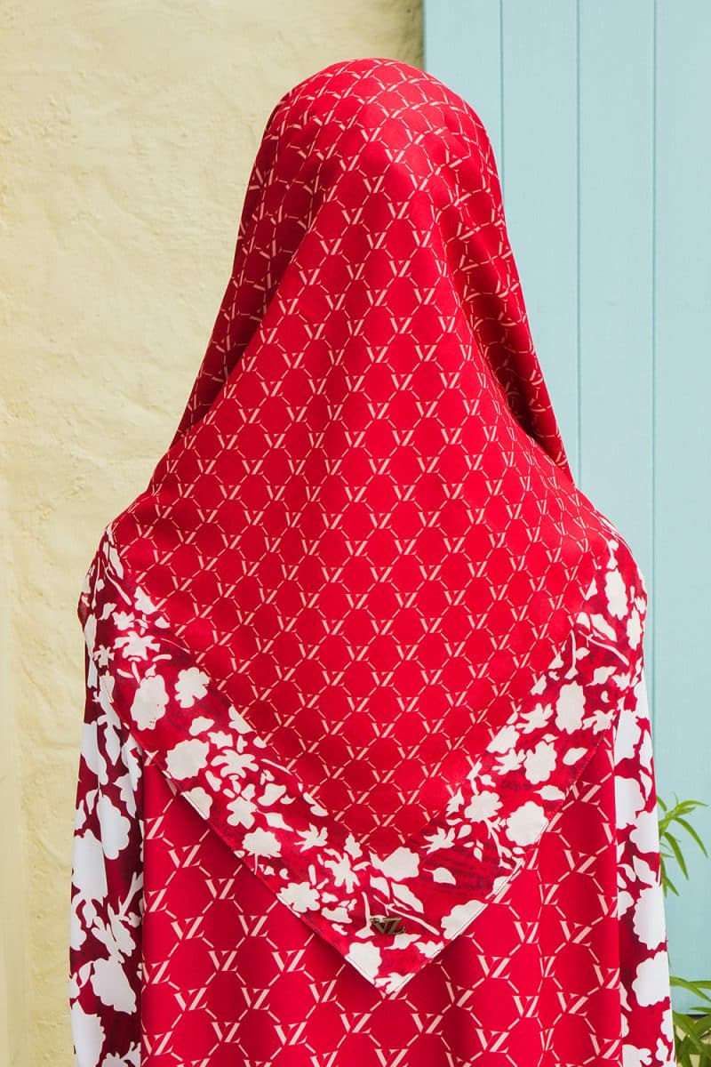 VZ Avaia Scarf - Maroon - Image 5