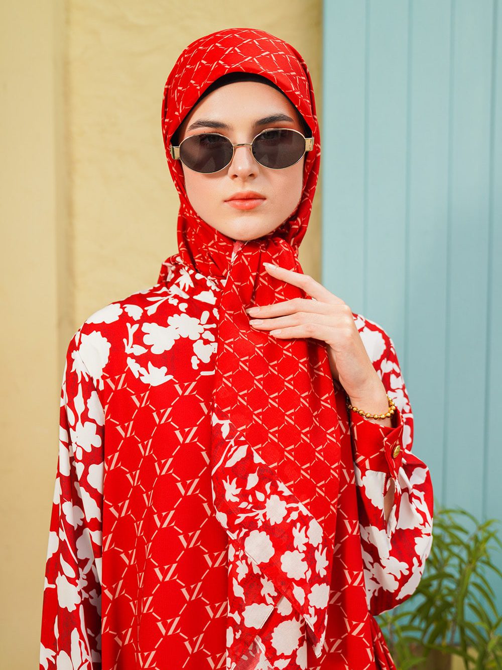 VZ Avaia Scarf - Maroon