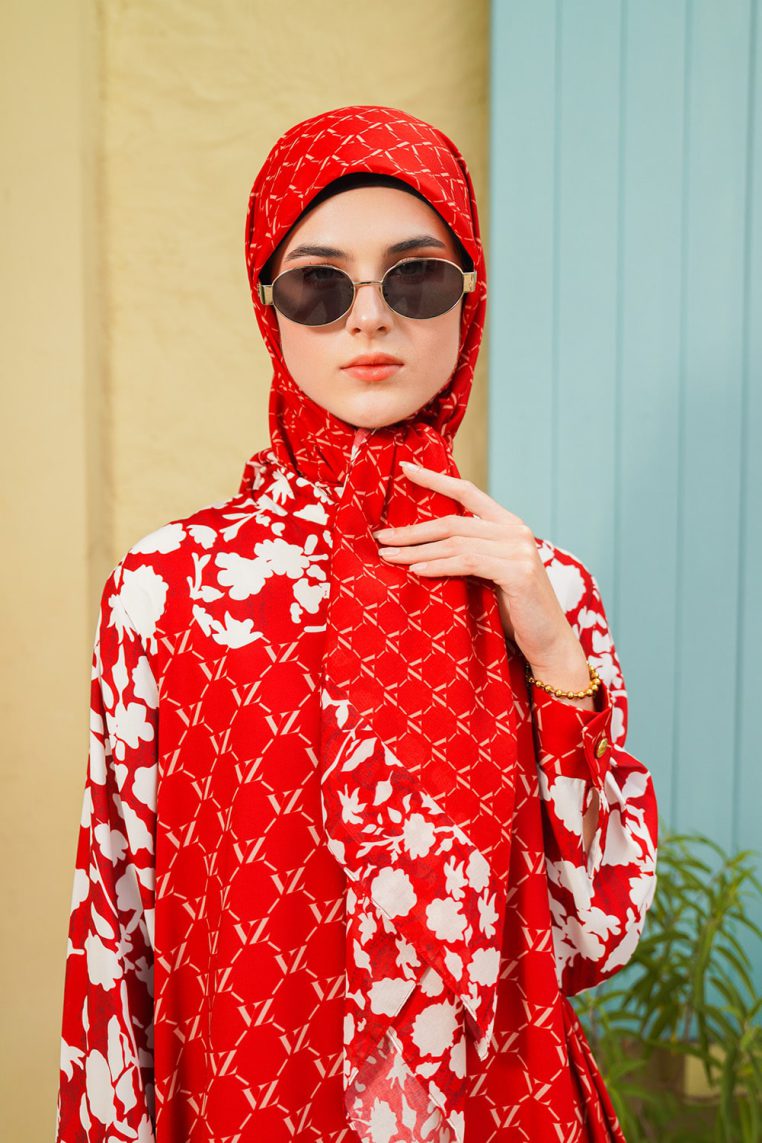 VZ Avaia Scarf - Maroon