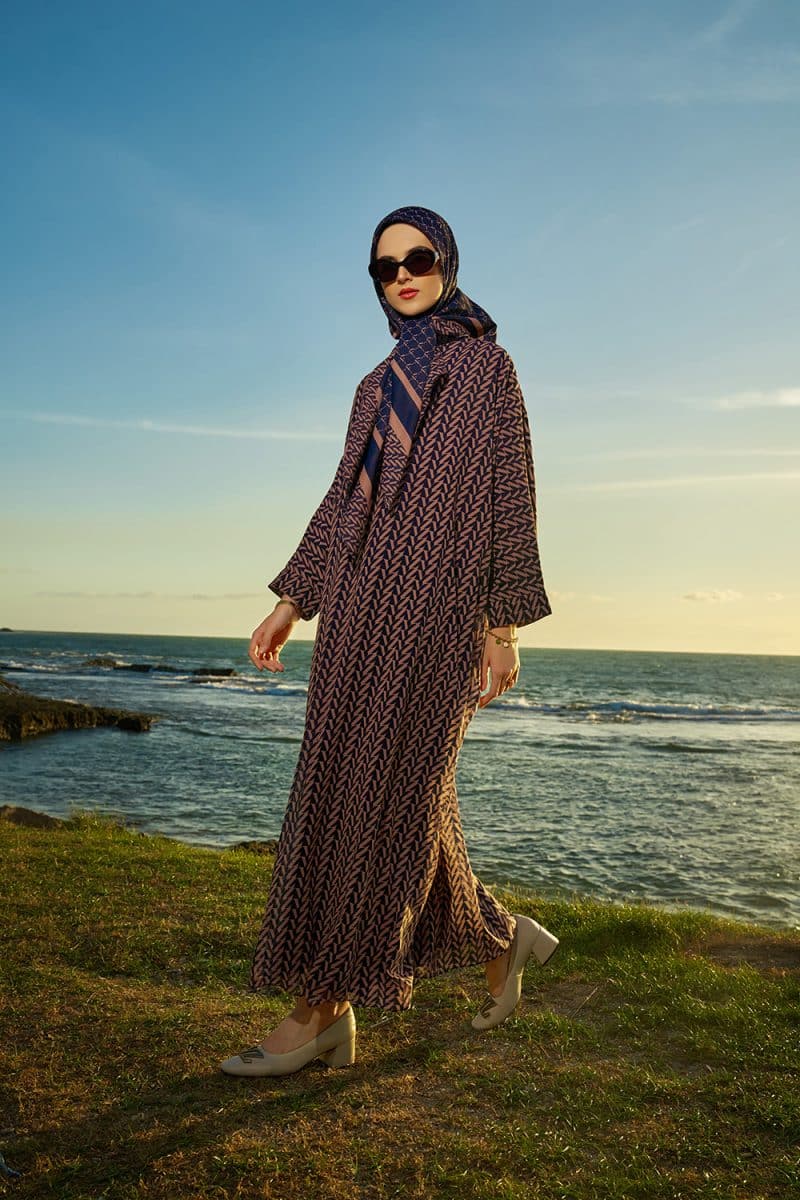 VZ Monogram Kaftan - Navy - Cream - Image 5
