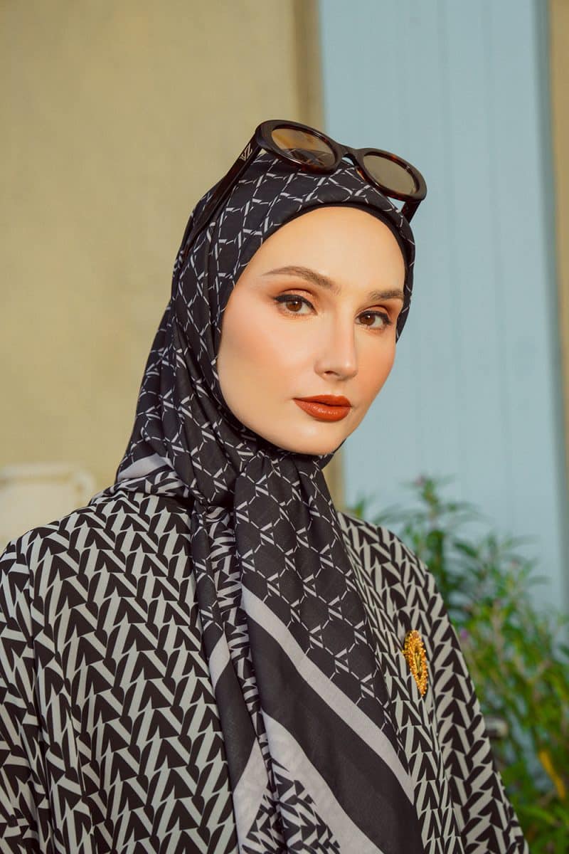 Monogram Scarf 3.0 - Black-White