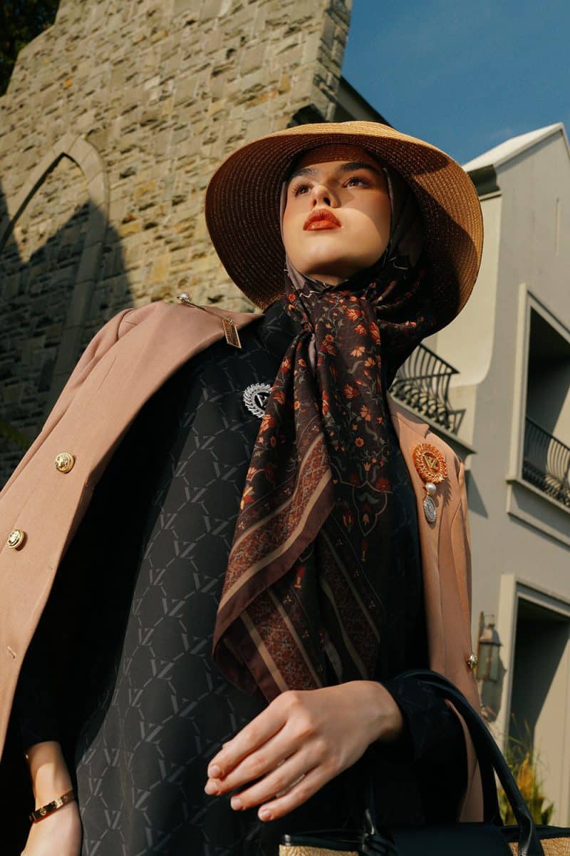 VZ Lysoura Scarf - Chesnut - Image 9