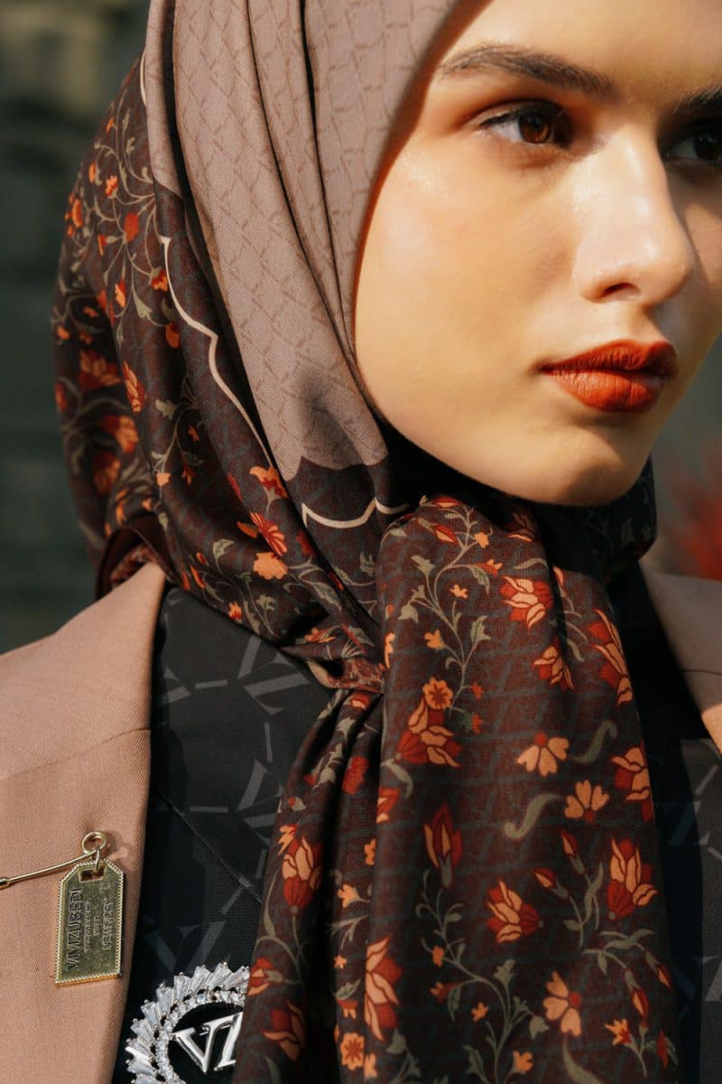 VZ Lysoura Scarf - Chesnut - Image 6