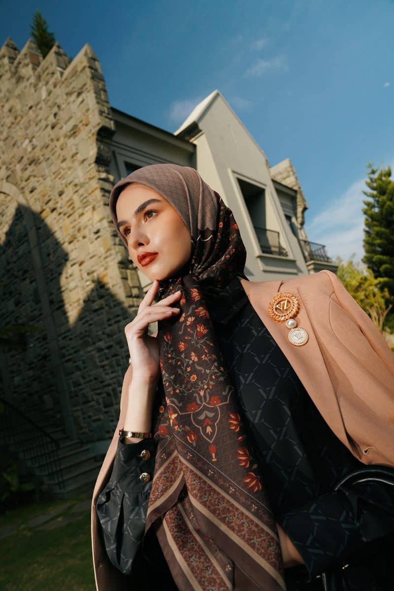 VZ Lysoura Scarf - Chesnut - Image 4