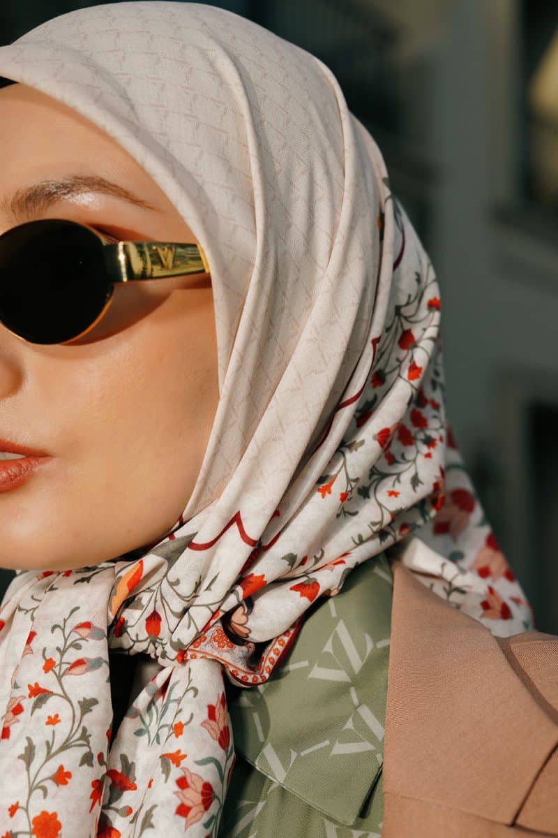 VZ Lysoura Scarf - Cream - Image 4