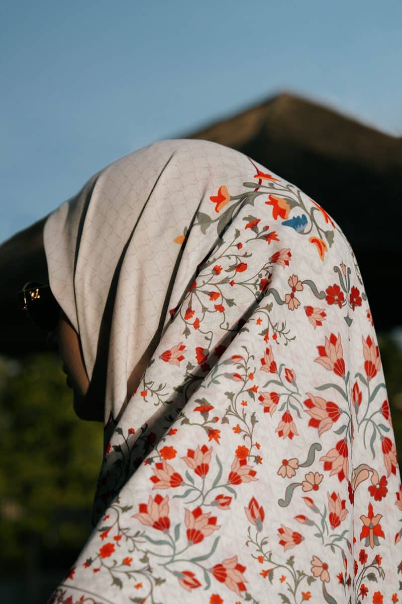 VZ Lysoura Scarf - Cream - Image 2