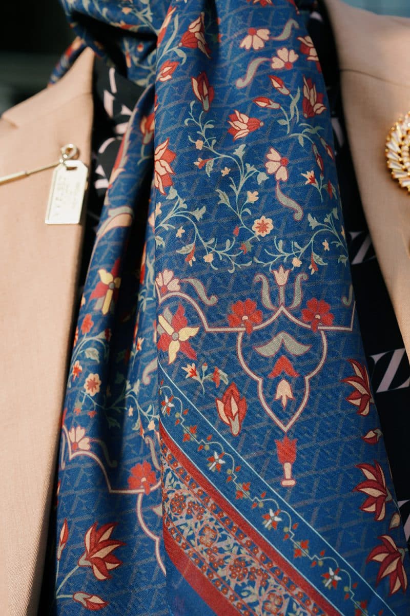 VZ Lysoura Scarf - Navy - Image 4