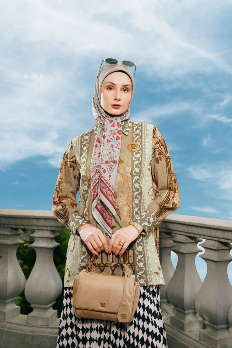 VZ Lyvienne Top - Olive Haze