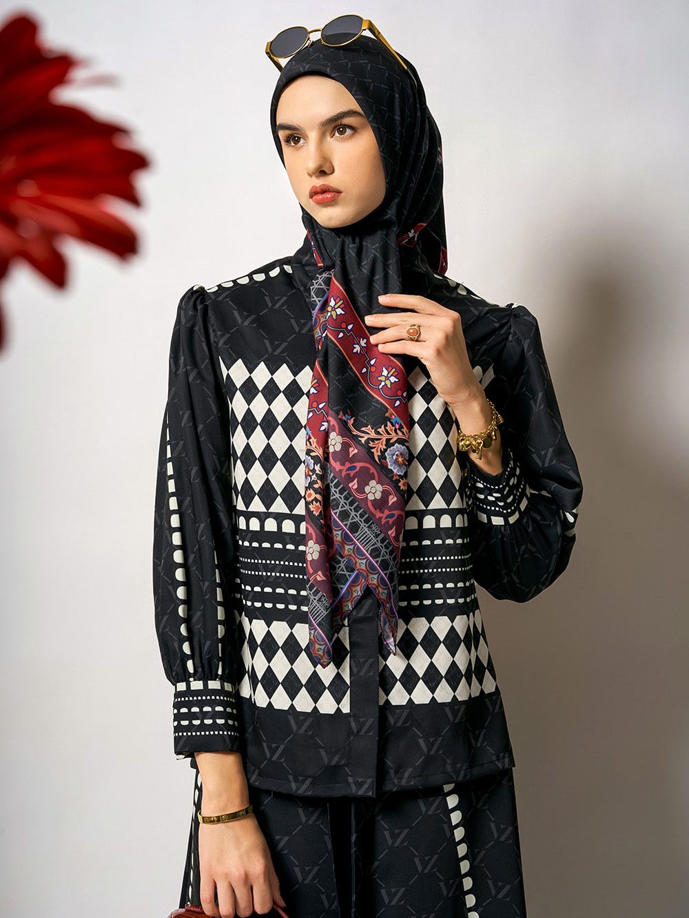 VZ Sharlene Scarf - Black