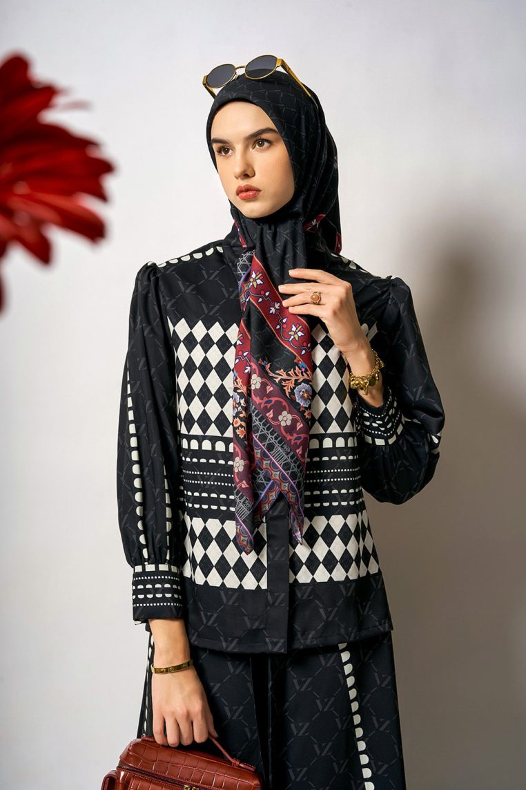 VZ Sharlene Scarf - Black