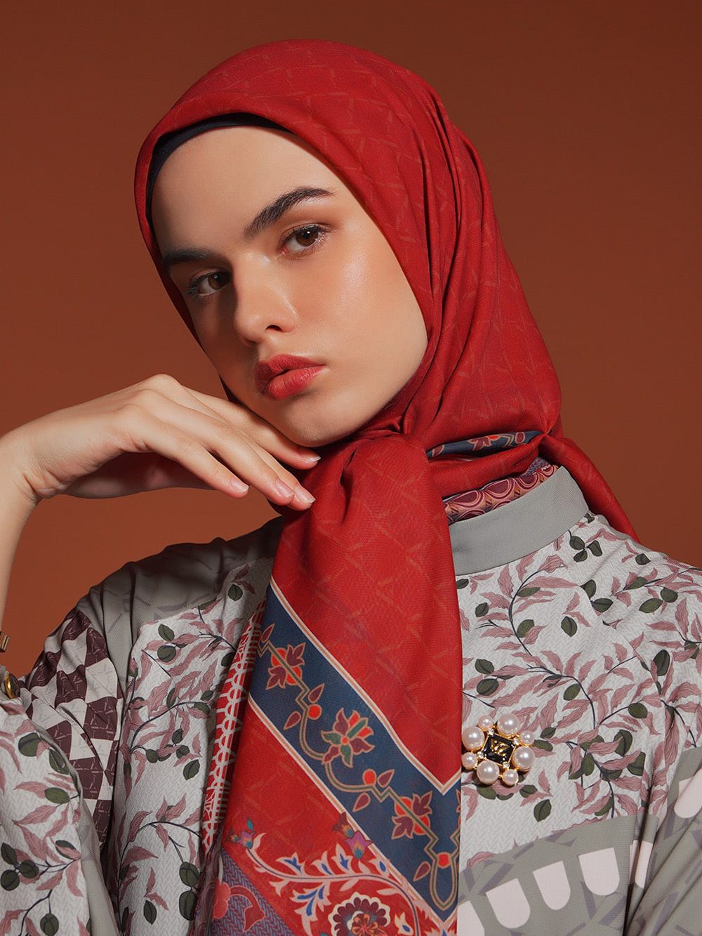 VZ Sharlene Scarf - Cherry Red