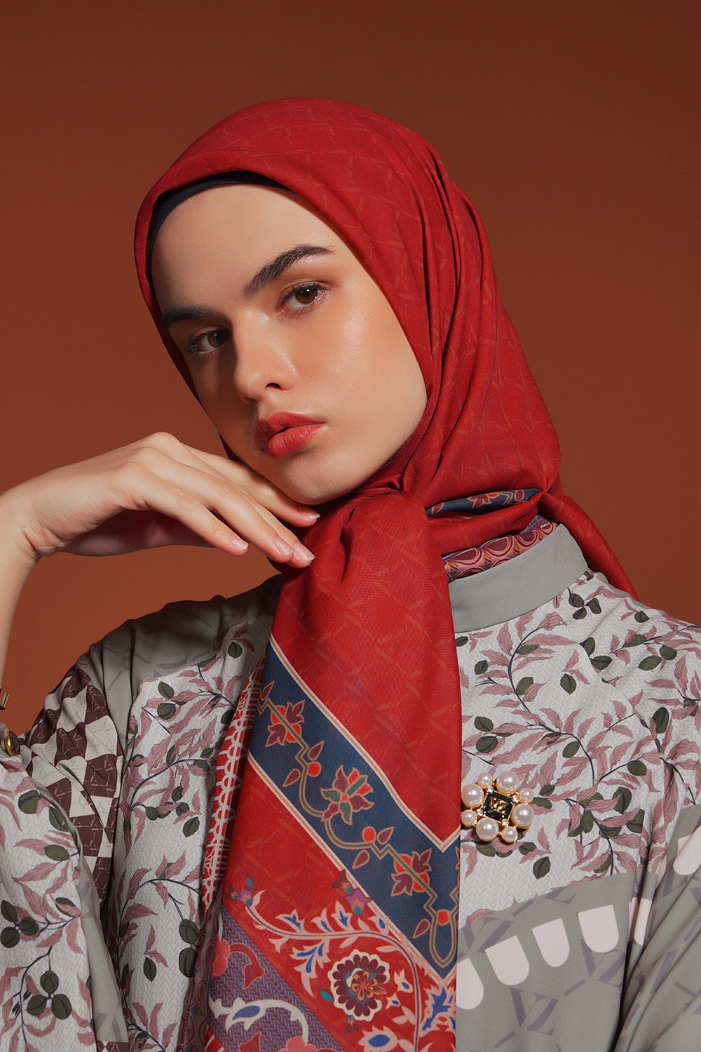 VZ Sharlene Scarf - Cherry Red