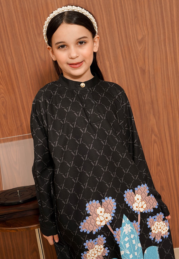 VZ Qaisyaraa Little Kaftan - Black - Image 3