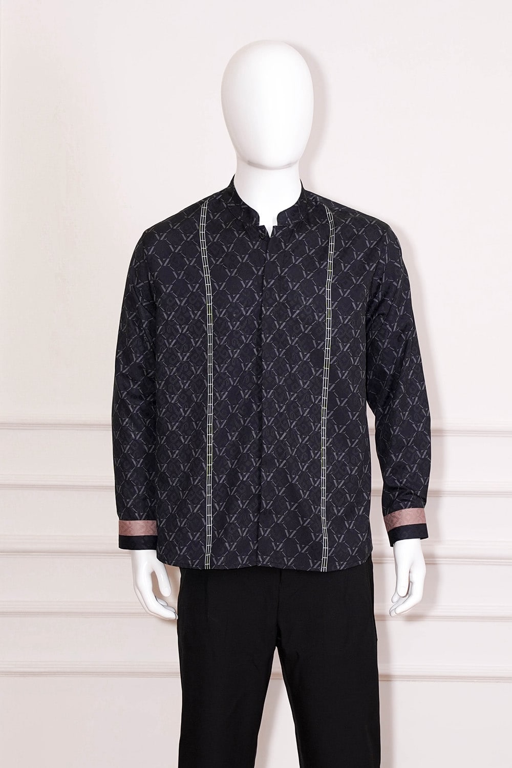 VZ Qaisyaraa Long Shirt - Black