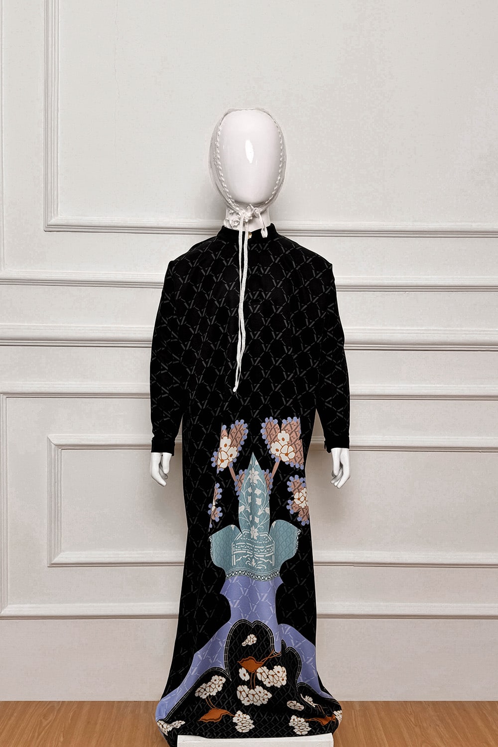 VZ Qaisyaraa Little Kaftan - Black