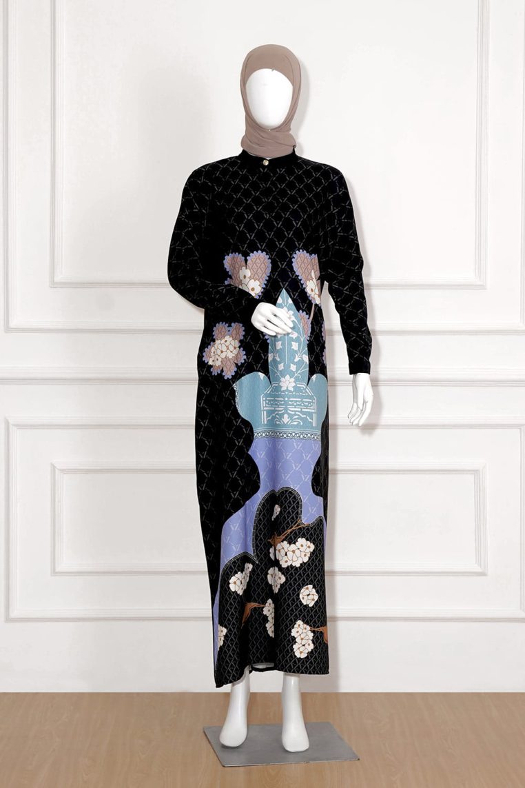 VZ Qaisyaraa Kaftan - Black