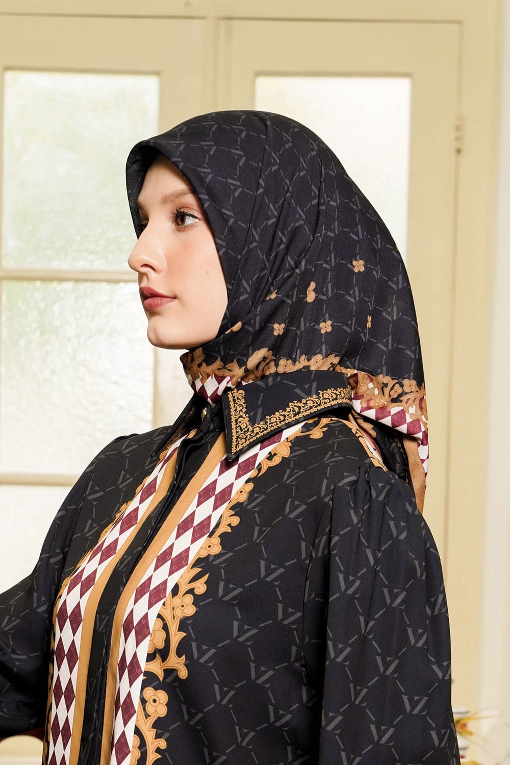 VZ Clemyra Scarf - Black