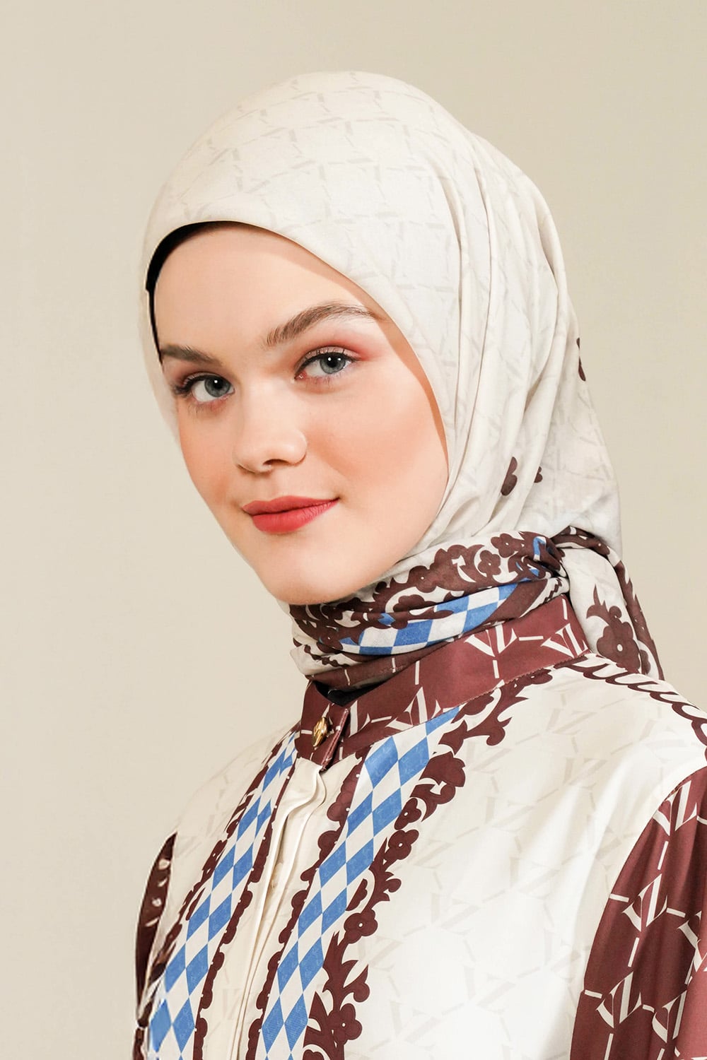 VZ Clemyra Scarf - Ivory