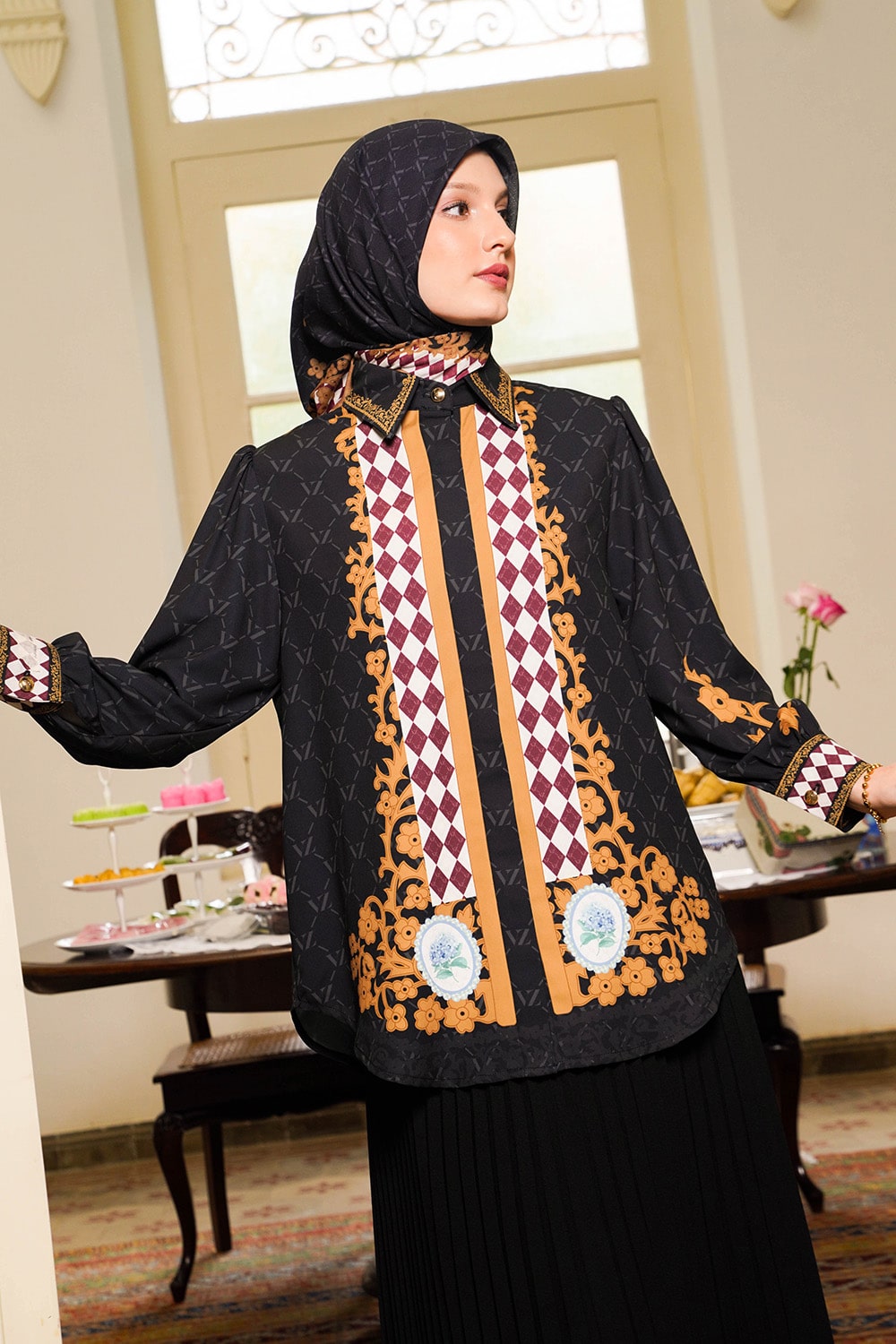 VZ Clemyra Top - Black - Image 2