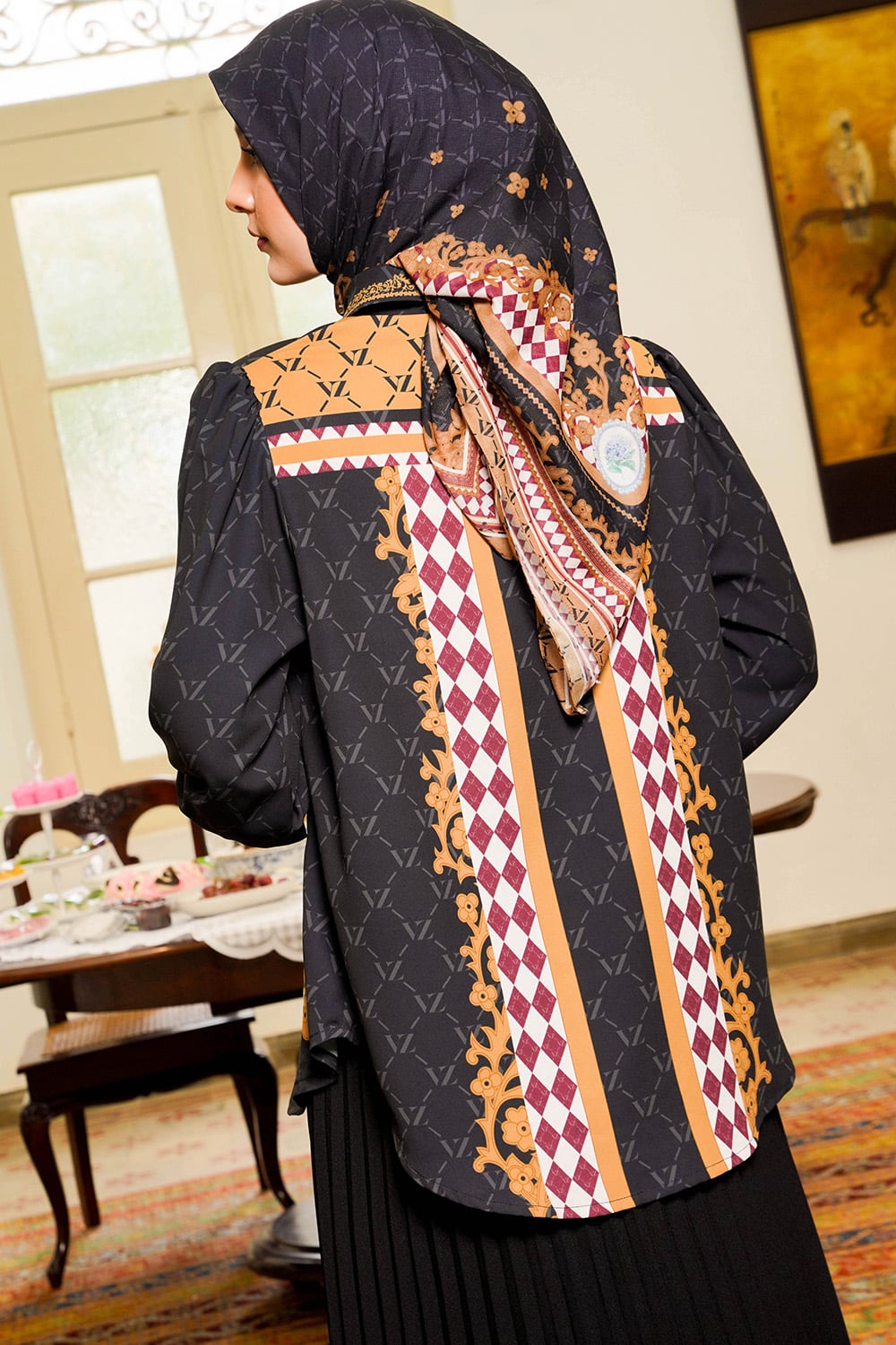 VZ Clemyra Top - Black - Image 4