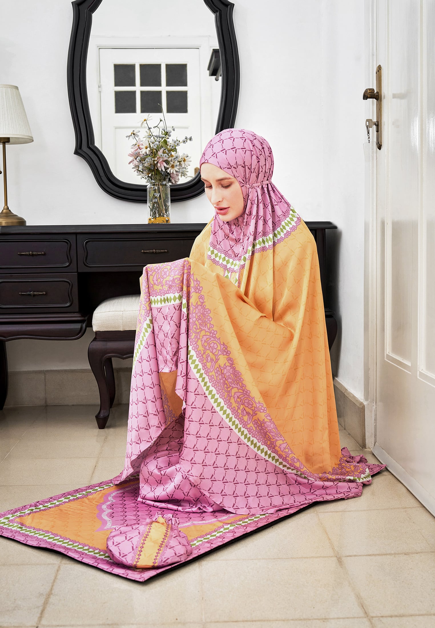 VZ Clemyra Prayer Set - Mustard - Image 3