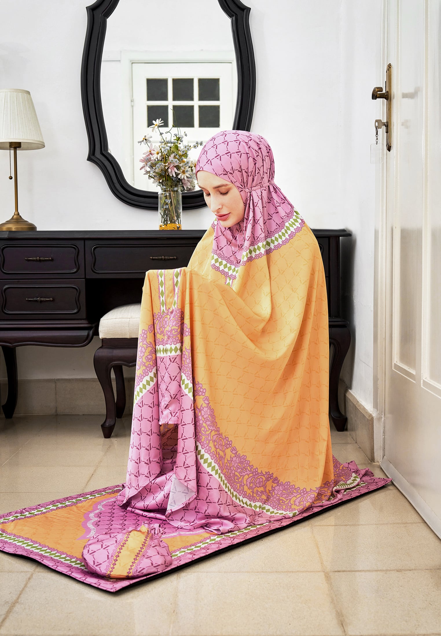 VZ Clemyra Prayer Set - Mustard - Image 4