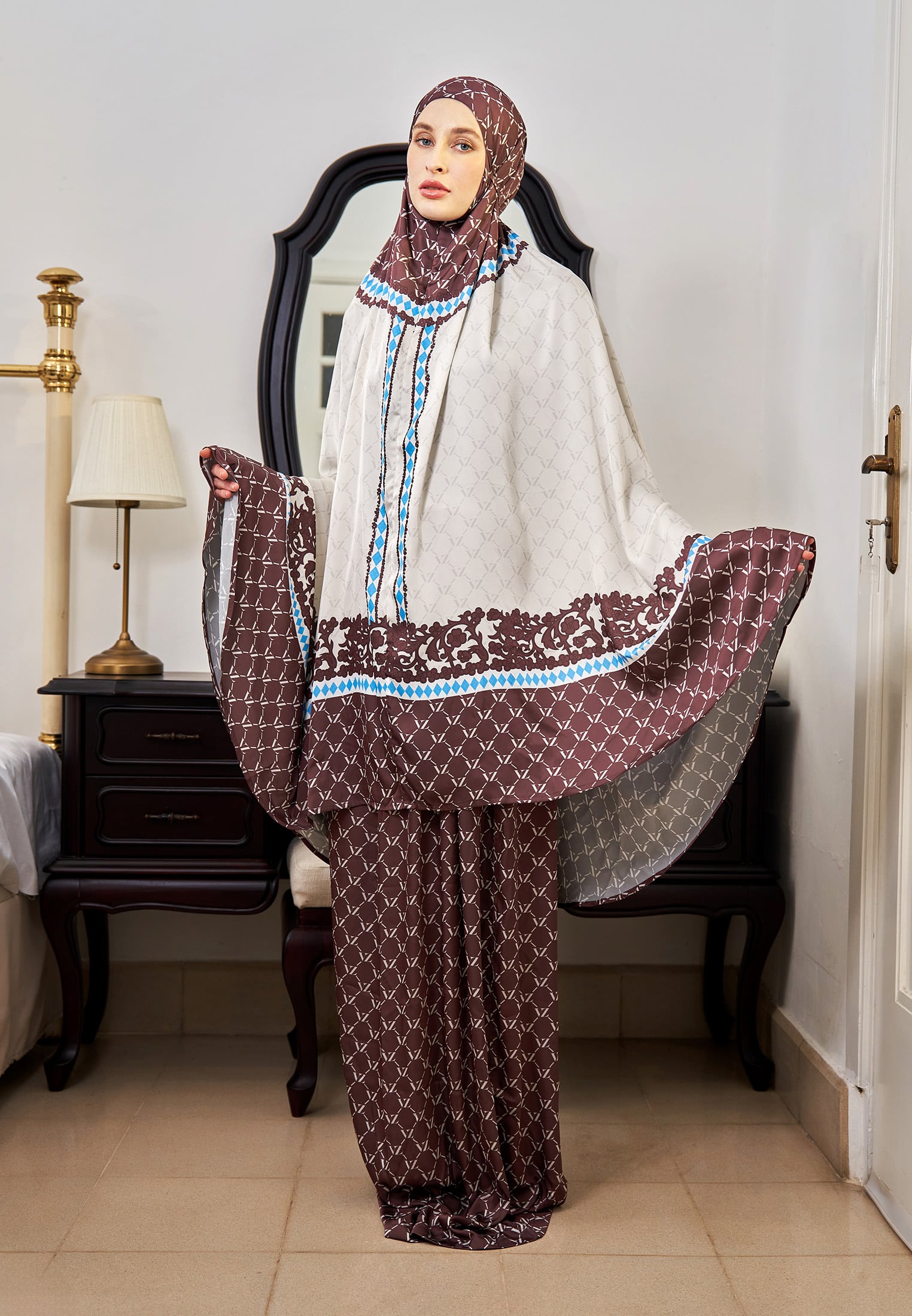 VZ Clemyra Prayer Set - Ivory