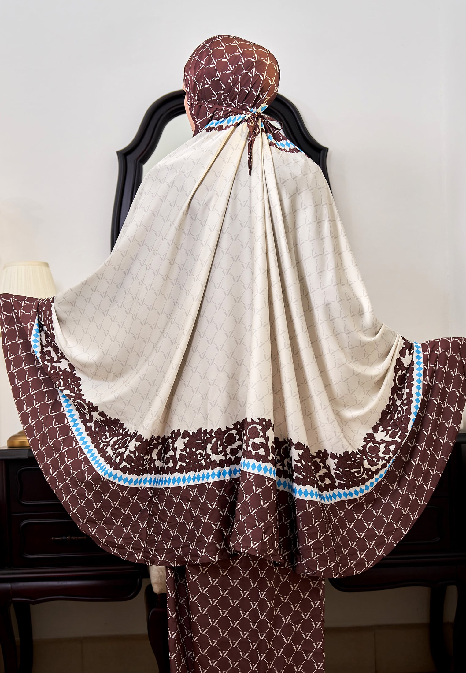 VZ Clemyra Prayer Set - Ivory - Image 9