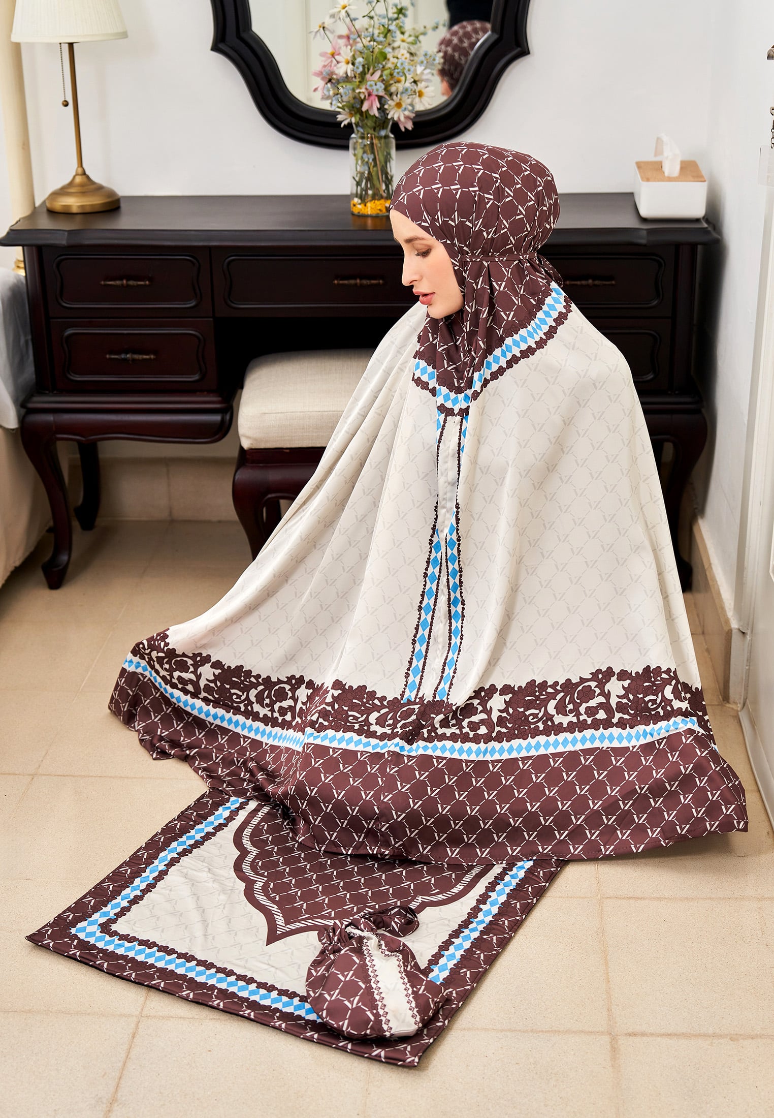 VZ Clemyra Prayer Set - Ivory - Image 5