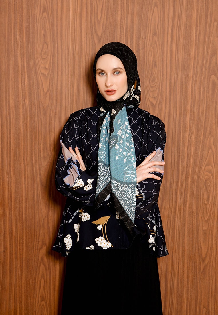 VZ Qaisyaraa Scarf - Black