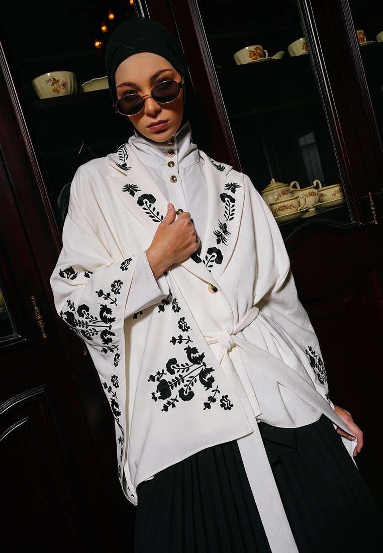 VZ Alresqha Outer - Broken White