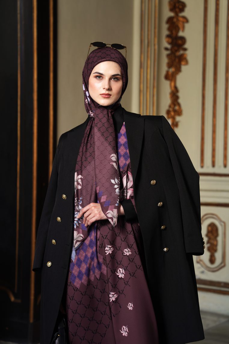 VZ Tavieraa Scarf - Rasberry