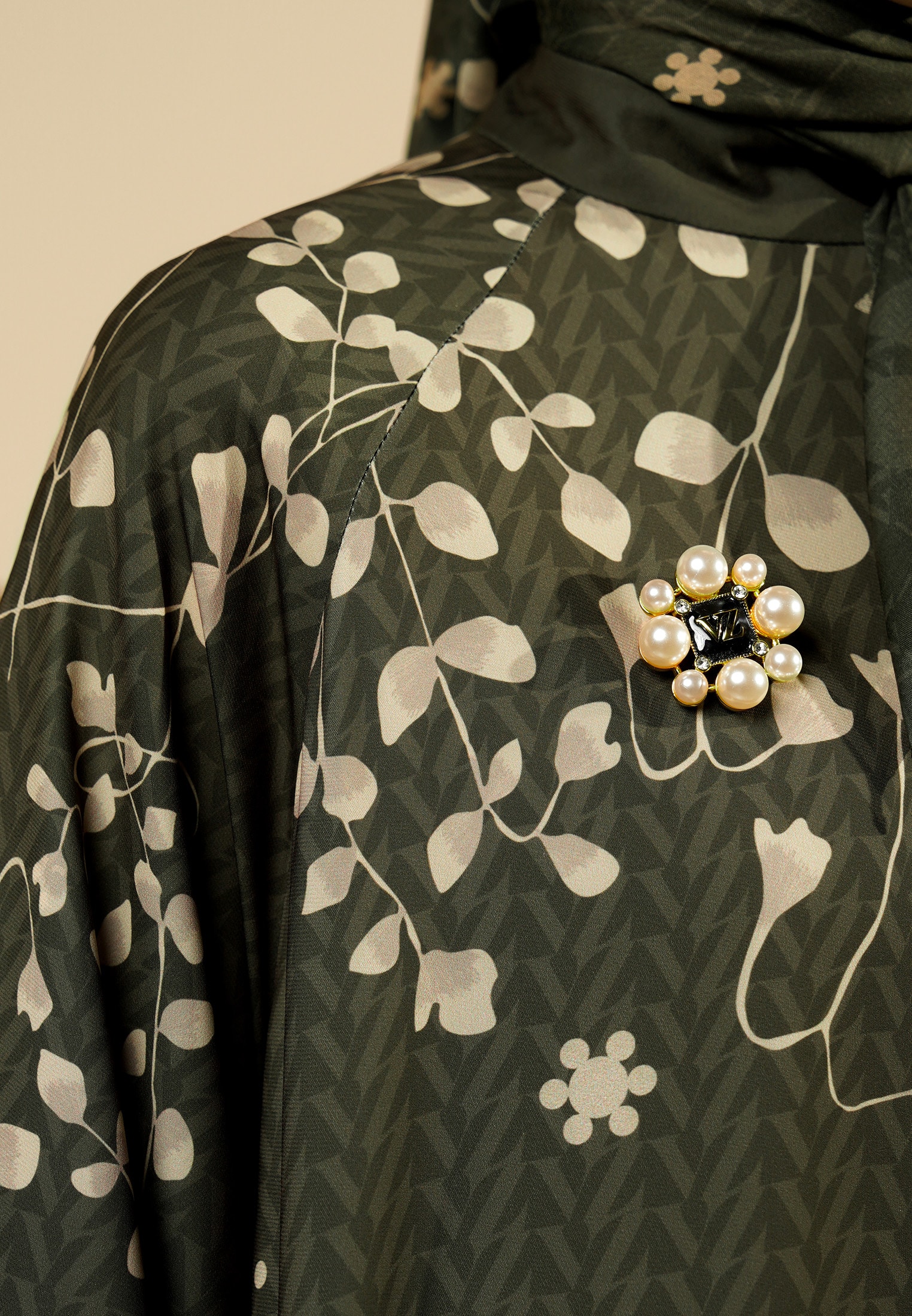 VZ Lunavie Dress - Olive - Image 4