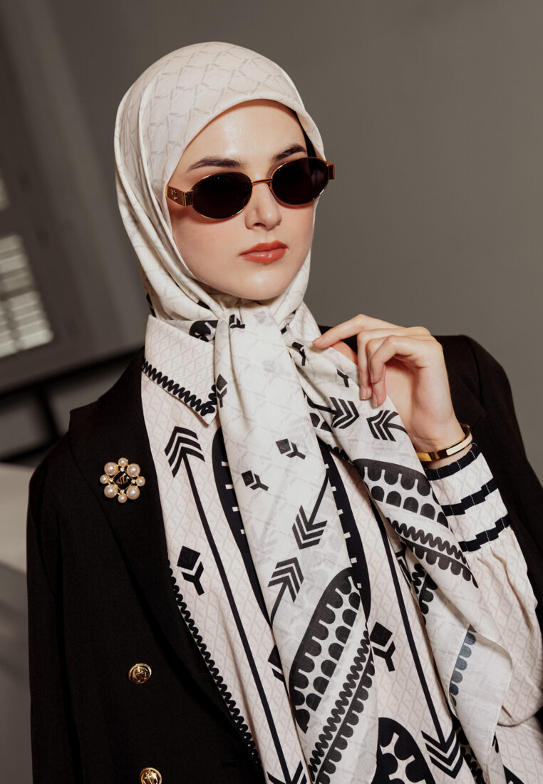 VZ Mavelyn Scarf - Broken White