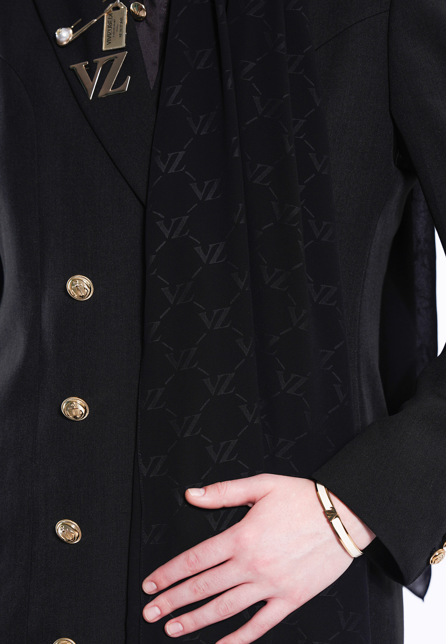 VZ Signature Embossed Pashmina - Black - Image 6